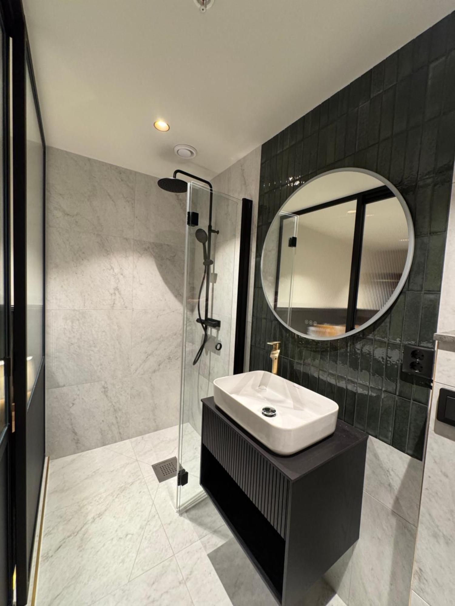 Crystal Plaza Hotel Stockholm Room photo