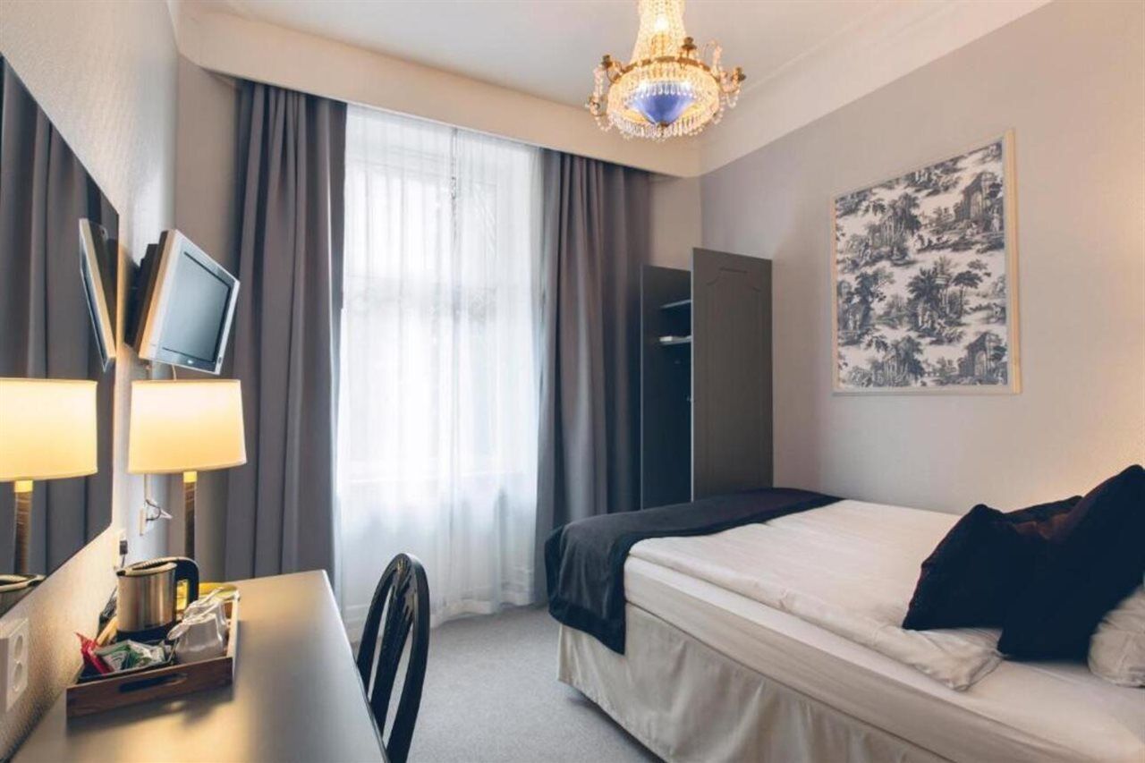 Crystal Plaza Hotel Stockholm Exterior photo